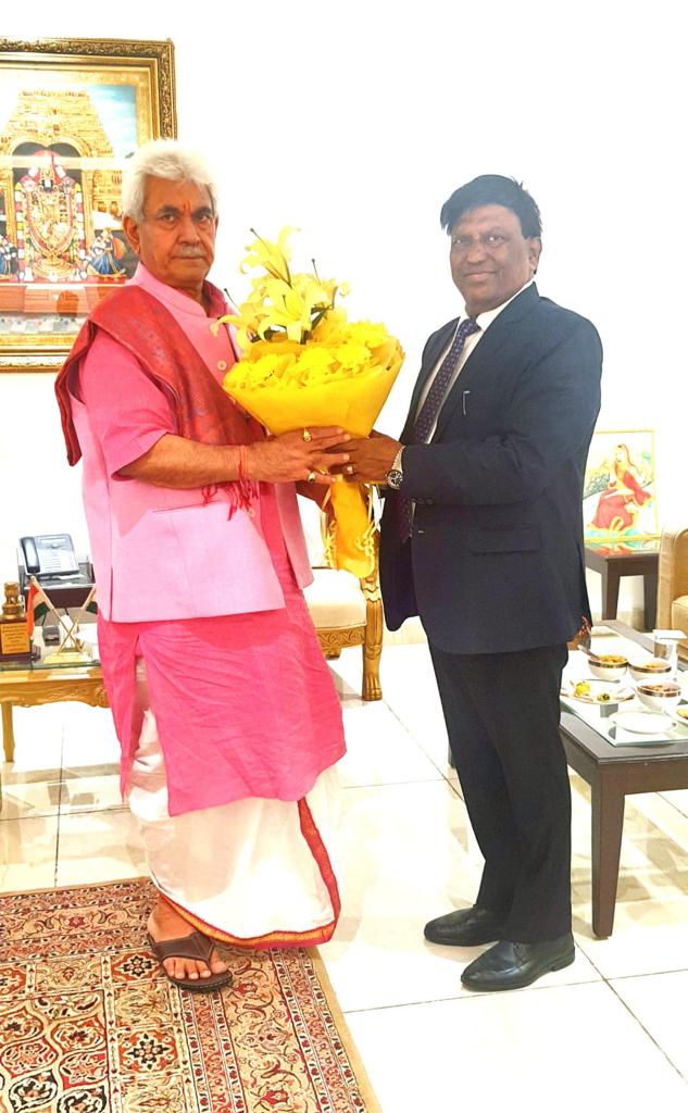 Sh. R. K. Vishnoi, CMD of NHPC & THDC, Engages in Crucial Meeting with Honble Lt. Governor of Jammu & Kashmir, Sh. Manoj Sinha