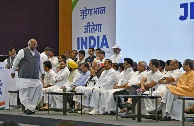 Mamata and Kejriwal suggest Kharge as the PM face at the INDIA bloc meeting; the Cong chief says, Lets win first. Mamata and Kejriwal suggest Kharge as the PM face at the INDIA bloc meeting; the Cong chief says, Lets win first.