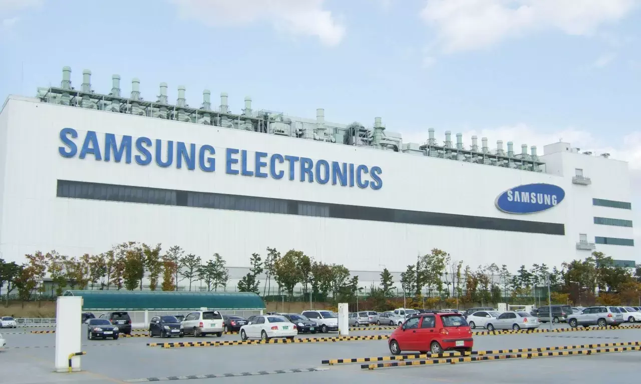 Samsung Revs Up the Automation Engine: Human-Free Fabs in 6 Years?
