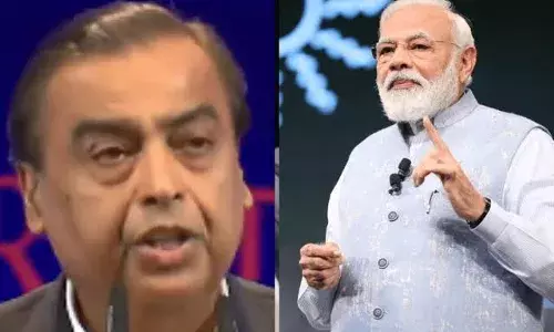 Mukesh Ambani Commends PM Modis Vision, Declares Modi Hai To Mumkin Hai at Vibrant Gujarat Summit
