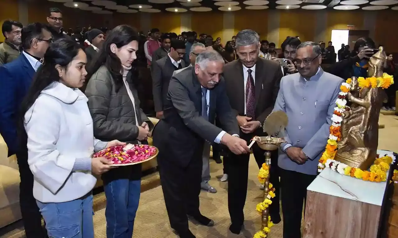 FDP organised on Advancing Renewable Energy Technologies for Sustainable E-mobility.