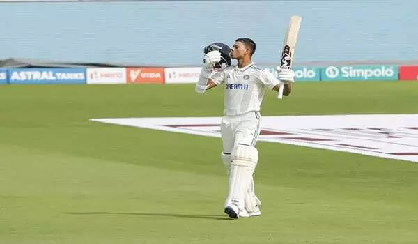 Jaiswal Double Ton Shines Bright, But England Respond Sharply in Visakhapatnam Thriller