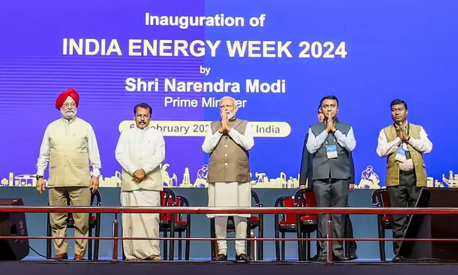 India Energy Week 2024: Prime Minister Modi Highlights Investment Potential in Green Energy and Indias Economic Growth