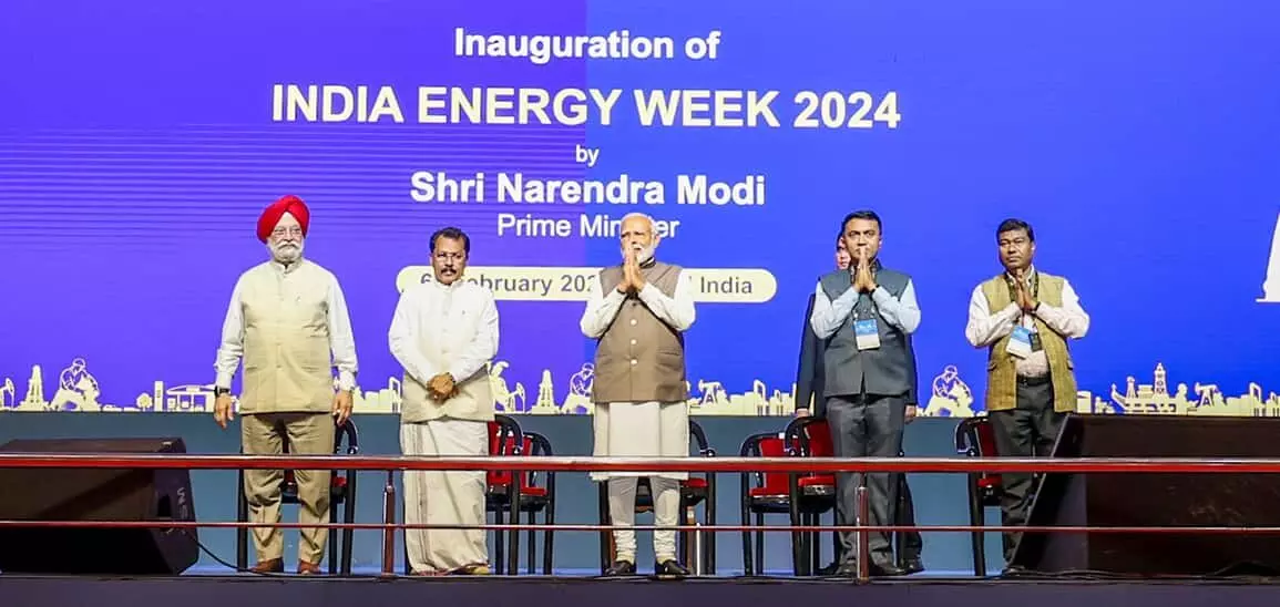 India Energy Week 2024: Prime Minister Modi Highlights Investment Potential in Green Energy and Indias Economic Growth