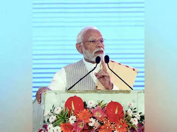 Prime Minister Modi Boosts Connectivity in Kolkata, a Game-Changer in the Poll Season Prime Minister Modi Boosts Connectivity in Kolkata, a Game-Changer in the Poll Season