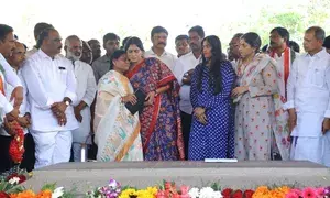 Jagan shielding killers of uncle Vivekananda Reddy: Sharmila