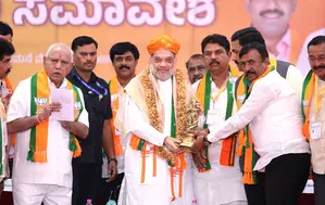 Ktaka CM saving his chair which Dy CM is trying to snatch: Amit Shah