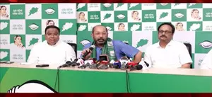 Odisha: Bhrugu Baxipatra, ex-MLA Prakash Behera join BJD