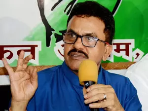I was expelled after I quit, claims Sanjay Nirupam on his ouster from Cong