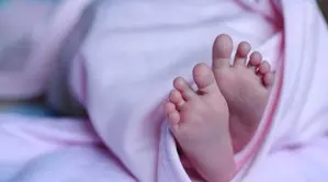 Denied admission in hospital, woman in Jaipur delivers baby outside