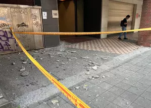 Nine killed, over 800 injured as 7.3-magnitude quake rocks Taiwan (Second Lead) Nine killed, over 800 injured as 7.3-magnitude quake rocks Taiwan (Second Lead)