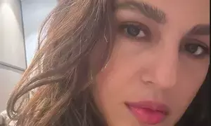 Huma Qureshi has a ‘too early’ morning on Saturday, looks ‘too pretty’