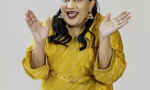 Zany Indian-American stand-up comedian Zarna Garg to tour Mumbai, Delhi