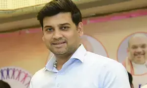 Will win Kalyan seat with a huge margin: Shrikant Shinde