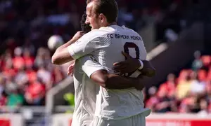 Heidenheim stun Bayern, Leverkusen one win away from Bundesliga title