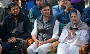 Could not sit silent after my workers were insulted: Mehbooba Mufti on PDPs decision to contest LS polls (Lead)