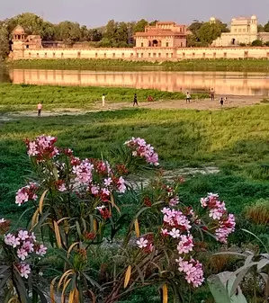 Water crisis looms large over Agra as summer heat intensifies