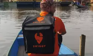 Swiggy now delivers to houseboats on Dal Lake in Srinagar