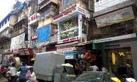 Shops and establishments in Mumbai not displaying Marathi boards to pay double property tax