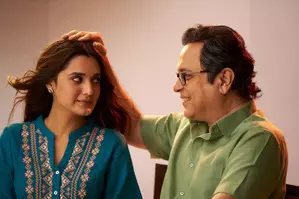 Aangan Aapno Kaa: Can Pallavi save her father, in-laws from Pappis frauds? Aangan Aapno Kaa: Can Pallavi save her father, in-laws from Pappis frauds?