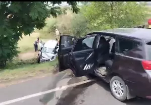 2 injured as 2 cars in Maha MLAs convoy crash in Bhandara
