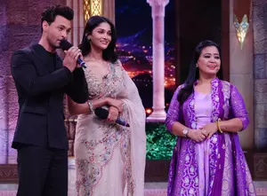 Aayush Sharma, Sushrii shake a leg on Lollipop Lageglu in Dance Deewane