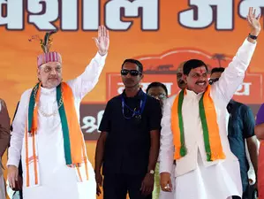 Dont ever dare to change Article 370, Amit Shah warns Congress