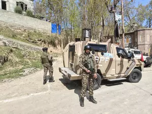 LeT terrorist killed in Pulwama encounter (2nd Lead)