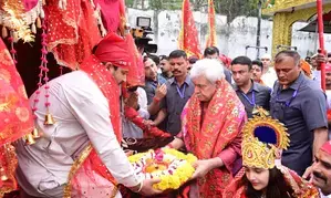 J&K L-G flags off Mata Vaishno Devi Pracheen Marg Yatra