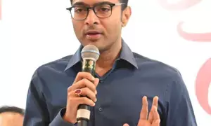 ECI seeks report on I-T raid at Abhishek Banerjee’s chopper from CEO