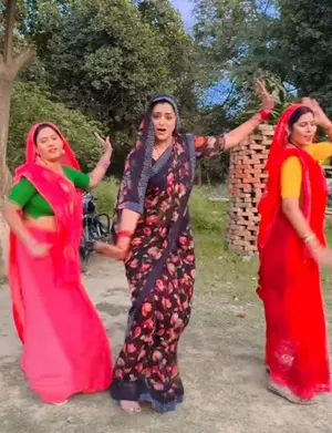 Yaminiiee Singh grooves with her girls on track Rajaiya Ae Nando; drops video