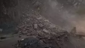 Landslides close Jammu-Srinagar National Highway