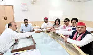 Dimple seeks Mulayam’s blessings, files nomination from Mainpuri