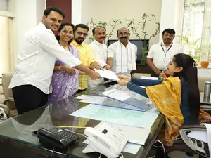 MVAs Lok Sabha nominees Supriya Sule & Amol Kolhe file candidatures