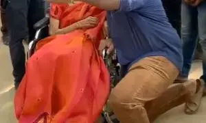 Voting over, Vijay Sethupathi makes wheelchair-bound fans day, takes selfie with her