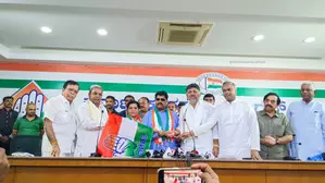 BJP is threatening K’taka govt on Guv rule: Shivakumar BJP is threatening K’taka govt on Guv rule: Shivakumar