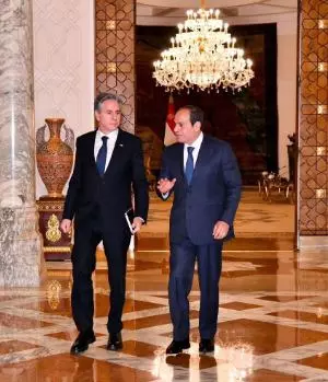 Egypt urges Iran and Israel to exercise restraint Egypt urges Iran and Israel to exercise restraint