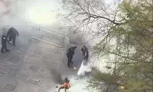 Man into conspiracy theories attempts self-immolation as Trump  trial was winding down 1st phase (Lead)