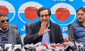 Sajad Lone seeks Altaf Bukharis support to consolidate votes in north Kashmir