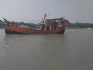 Customs official nabbed for leading betel nut smuggling racket from Bangladesh