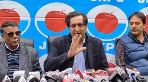 Sajad Lone seeks Altaf Bukharis support to consolidate votes in north Kashmir