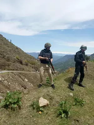 Two Customs officials shot dead in Pakistans DI Khan in second attack in four days