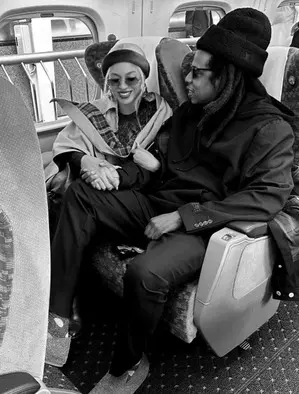 Beyonce hops on to public transport with husband Jay-Z on her Japan trip Beyonce hops on to public transport with husband Jay-Z on her Japan trip