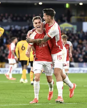 Premier League: Arsenal beat Wolves 2-0 to return to Top Premier League: Arsenal beat Wolves 2-0 to return to Top