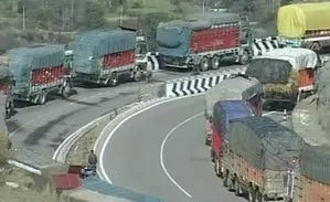 Jammu-Srinagar National Highway partially restored for traffic Jammu-Srinagar National Highway partially restored for traffic
