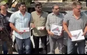 Salman house firing case: Mumbai cops fish out arms, ammunition from River Tapi in Surat Salman house firing case: Mumbai cops fish out arms, ammunition from River Tapi in Surat