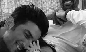 Sushant Singh Rajputs pic with Dhoni and baby daughter goes viral, fans get emotional