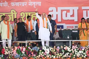 Apologise to families of farmers who committed suicide in Vidarbha, Amit Shah dares Sharad Pawar