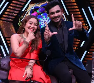 Neha Kakkar, grooves with ‘Gulabi Sadi’ hitmaker Sanju Rathod on Superstar Singer 3 Neha Kakkar, grooves with ‘Gulabi Sadi’ hitmaker Sanju Rathod on Superstar Singer 3