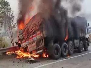 Man burnt alive after car hits truck on Hyderabads ORR